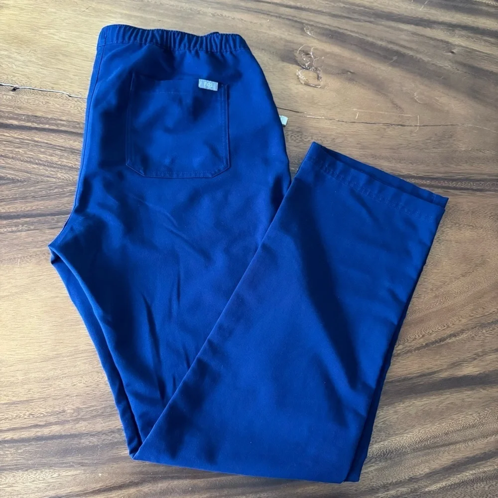 FIGS Men’s Navy Blue Cairo Cargo Scrubs Wide Leg Pants Size L